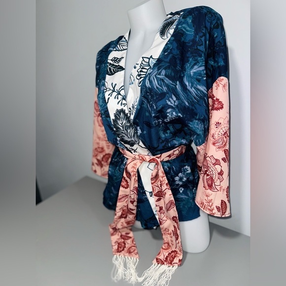 Anthropologie Tori Cropped Kimono - Picture 2 of 11